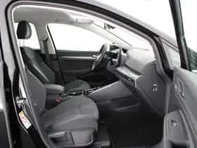 Volkswagen Golf (2024) thumbnail 14