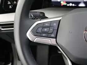 Volkswagen Golf (2024) thumbnail 18