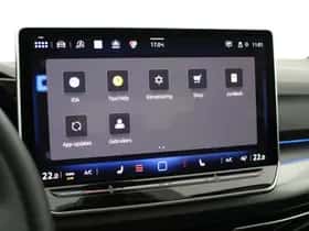 Volkswagen Golf (2024) thumbnail 23
