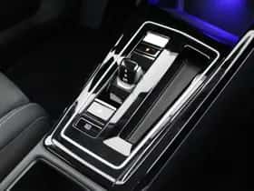 Volkswagen Golf (2024) thumbnail 38