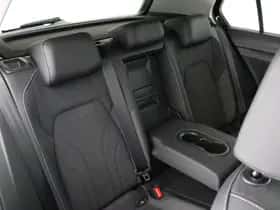 Volkswagen Golf (2024) thumbnail 40