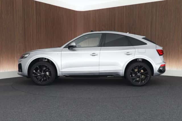 Audi Q5 (2024) thumbnail 6