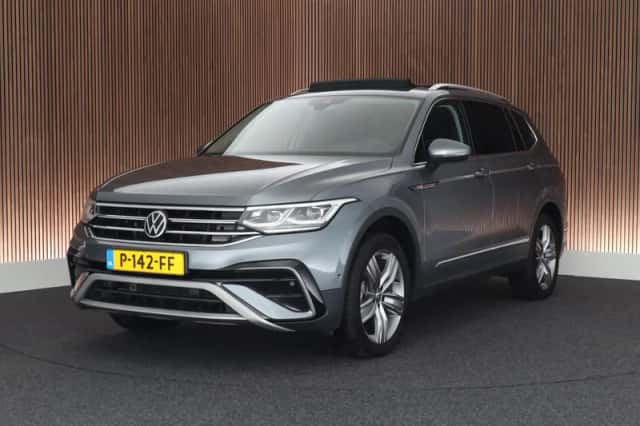 Volkswagen Tiguan (2022) thumbnail 1