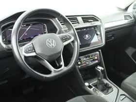 Volkswagen Tiguan (2022) thumbnail 2