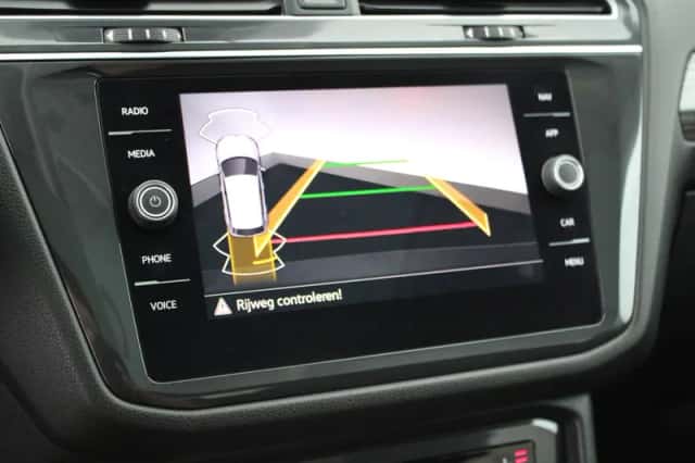 Volkswagen Tiguan (2022) thumbnail 5