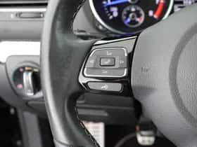 Volkswagen Golf (2010) thumbnail 14
