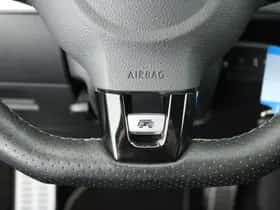 Volkswagen Golf (2010) thumbnail 16