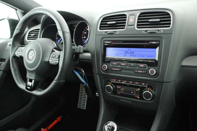 Volkswagen Golf (2010) thumbnail 3