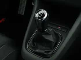 Volkswagen Golf (2010) thumbnail 22