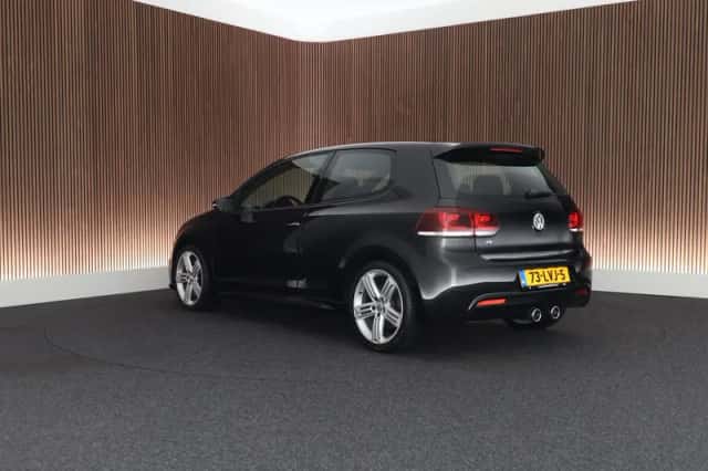 Volkswagen Golf (2010) thumbnail 5