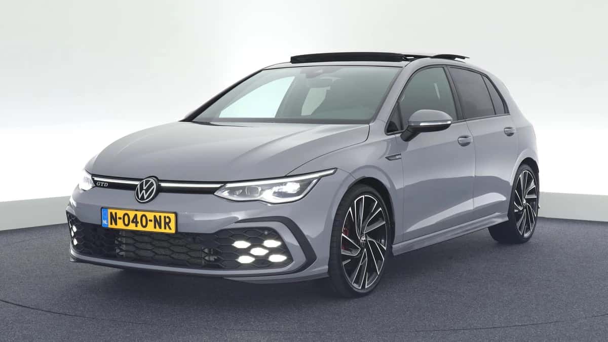 Volkswagen Golf (2021) — foto 1