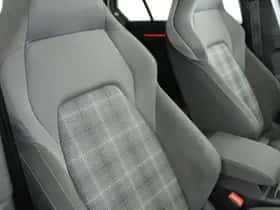 Volkswagen Golf (2021) thumbnail 40
