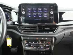 Volkswagen T-Roc (2022) thumbnail 16