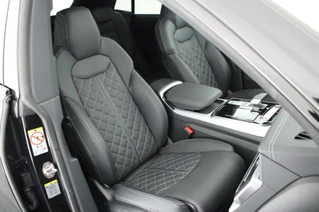 Audi SQ8 (2025) thumbnail 2