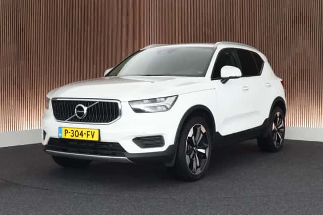 Volvo XC40 (2022) thumbnail 1