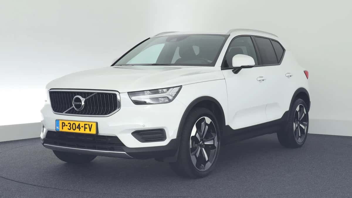 Volvo XC40 (2022) — foto 1
