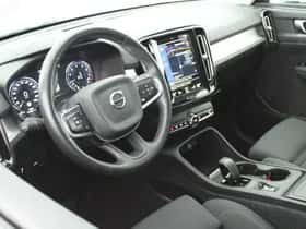 Volvo XC40 (2022) thumbnail 3