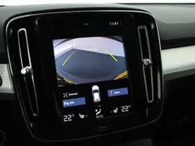 Volvo XC40 (2022) thumbnail 4