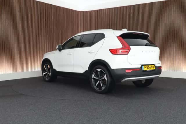 Volvo XC40 (2022) thumbnail 6