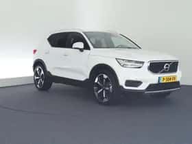 Volvo XC40 (2022) thumbnail 9