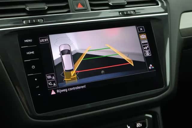 Volkswagen Tiguan (2021) thumbnail 5