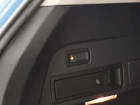 Volkswagen Tiguan (2021) thumbnail 44
