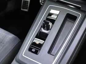 Volkswagen Golf (2022) thumbnail 35