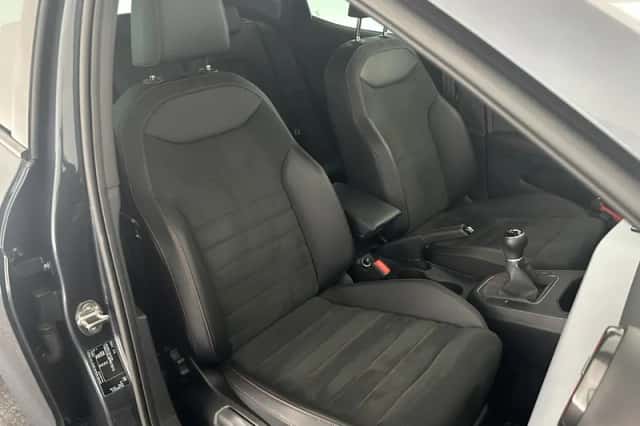 SEAT Ibiza (2023) thumbnail 2