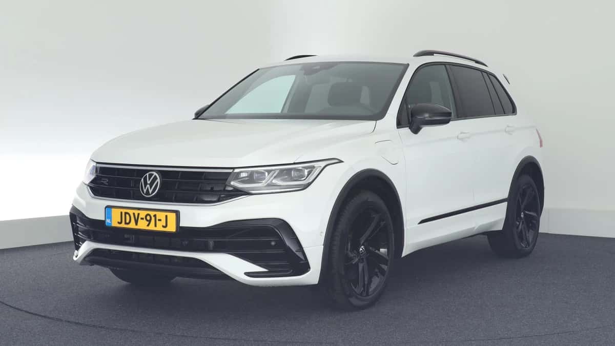 Volkswagen Tiguan (2022) — foto 1