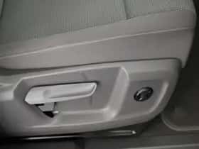 Volkswagen Multivan (2022) thumbnail 38