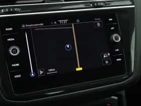 Volkswagen Tiguan (2021) thumbnail 22