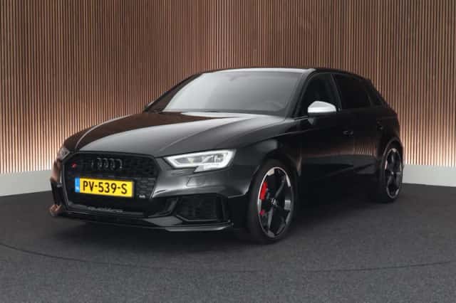 Audi RS3 (2017) thumbnail 1