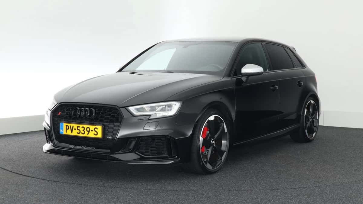 Audi RS3 (2017) — foto 1