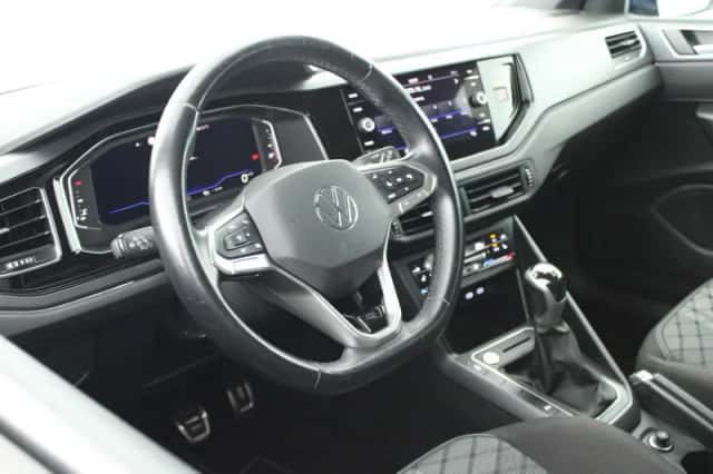 Volkswagen Polo (2023) thumbnail 3