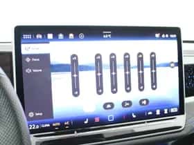 Volkswagen Passat thumbnail 33