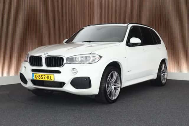BMW X5 (2017) thumbnail 1