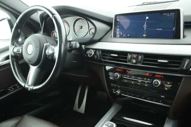 BMW X5 (2017) thumbnail 3