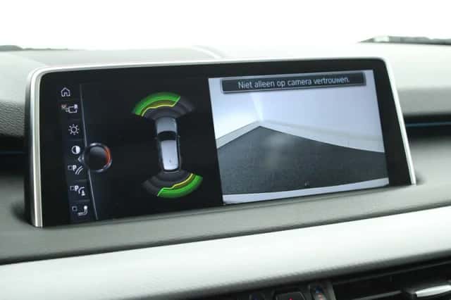 BMW X5 (2017) thumbnail 5