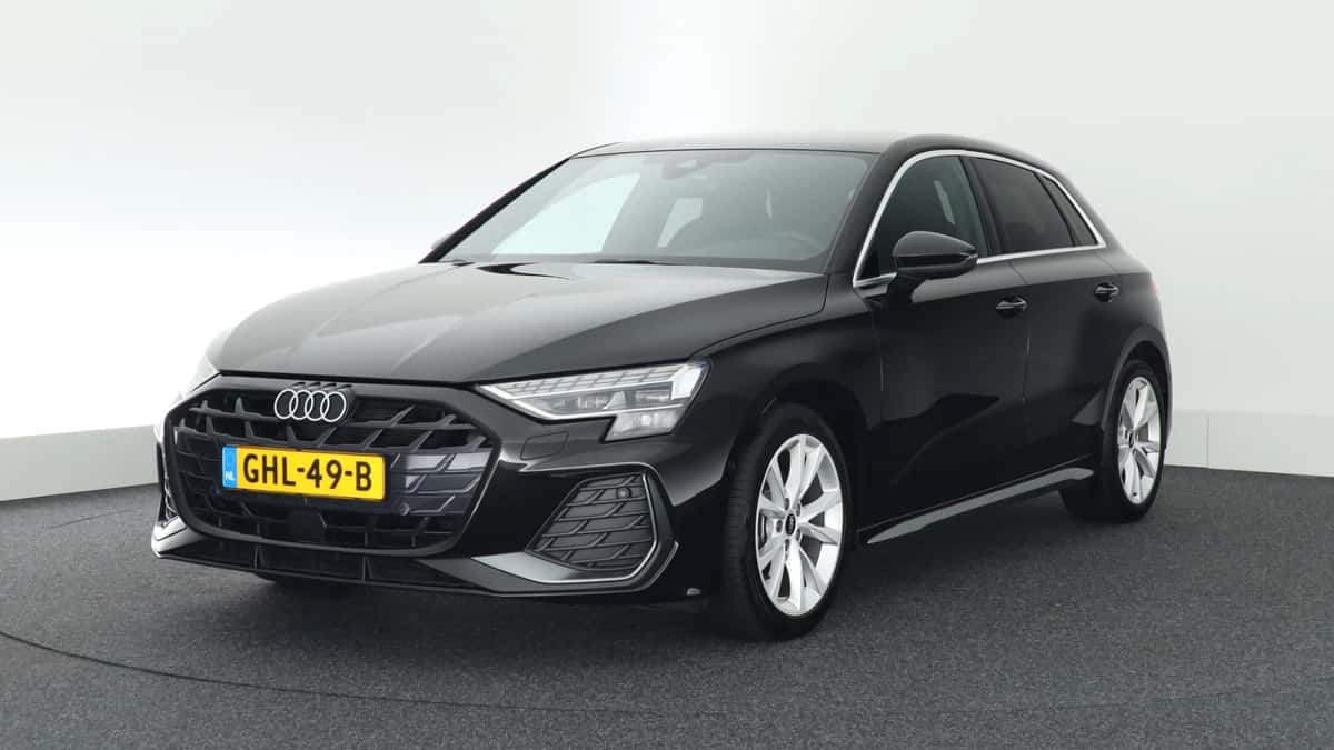 Audi A3 (2024) — foto 1