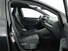 Volkswagen Golf (2023) thumbnail 11