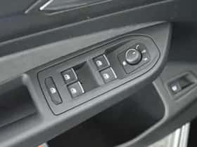 Volkswagen Golf (2023) thumbnail 13
