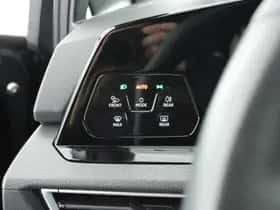 Volkswagen Golf (2023) thumbnail 14