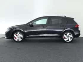Volkswagen Golf (2023) thumbnail 5