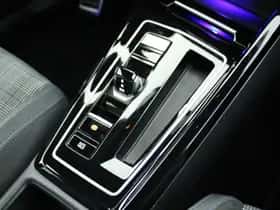 Volkswagen Golf (2023) thumbnail 41