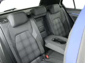 Volkswagen Golf (2023) thumbnail 43