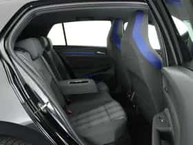 Volkswagen Golf (2023) thumbnail 10