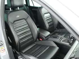 Volkswagen Passat (2022) thumbnail 2