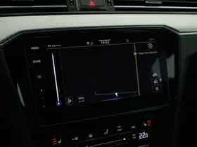 Volkswagen Passat (2022) thumbnail 24