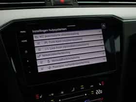 Volkswagen Passat (2022) thumbnail 26