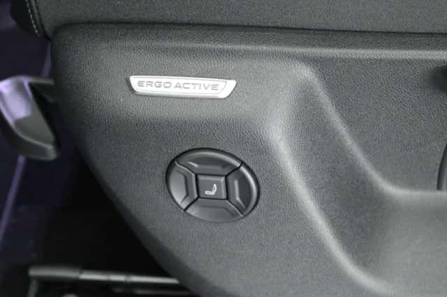 Volkswagen Tiguan (2026) thumbnail 6